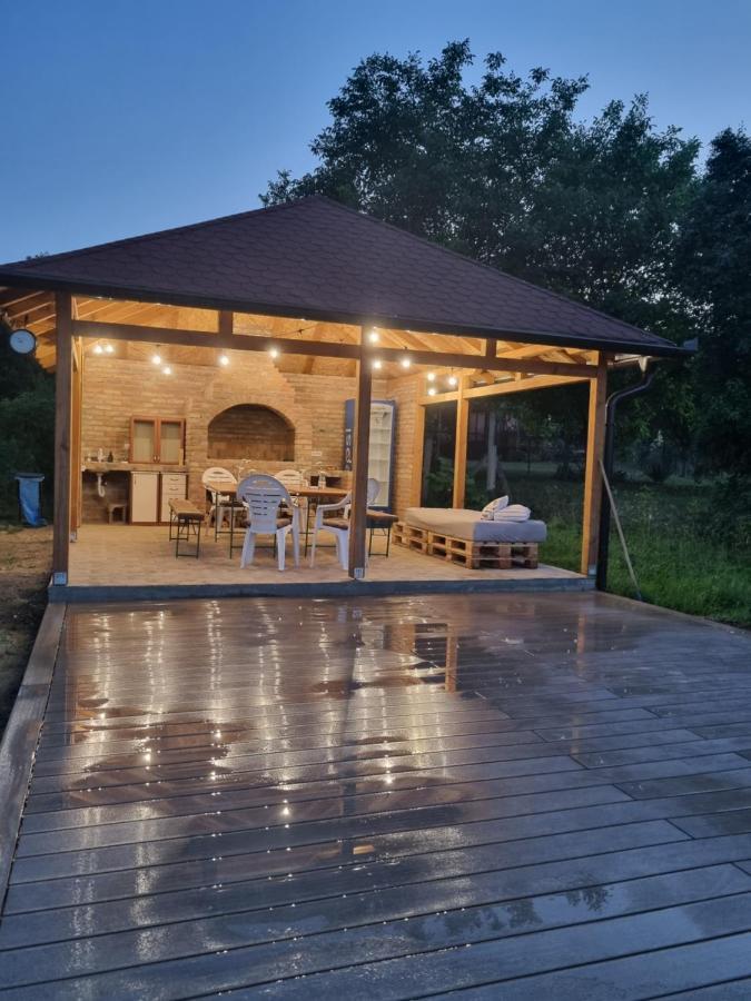 Hoopovo House Fruska Gora Villa Irig Bagian luar foto