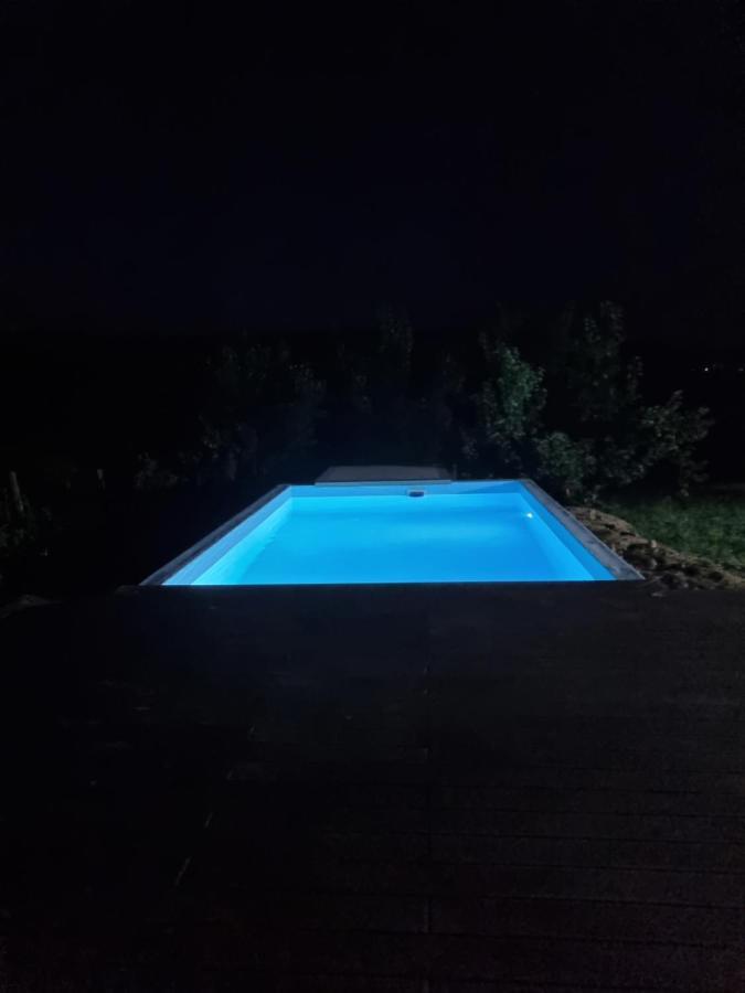 Hoopovo House Fruska Gora Villa Irig Bagian luar foto