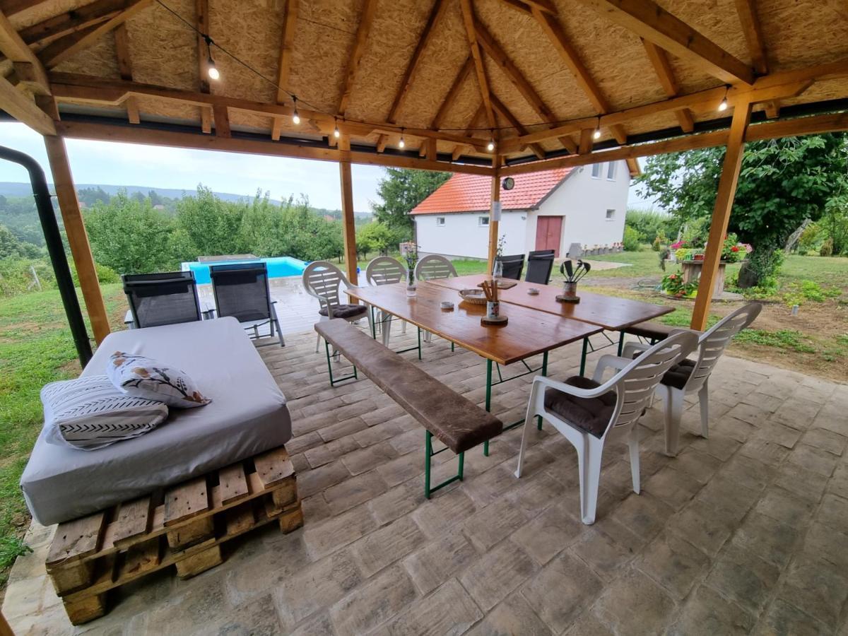 Hoopovo House Fruska Gora Villa Irig Bagian luar foto